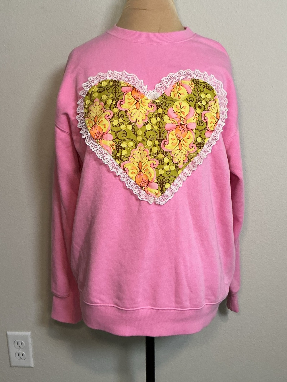 Pink Heart Appliqué Sweatshirt